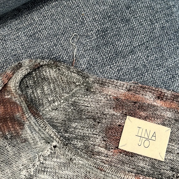 Sweater - Picture 5 of 5